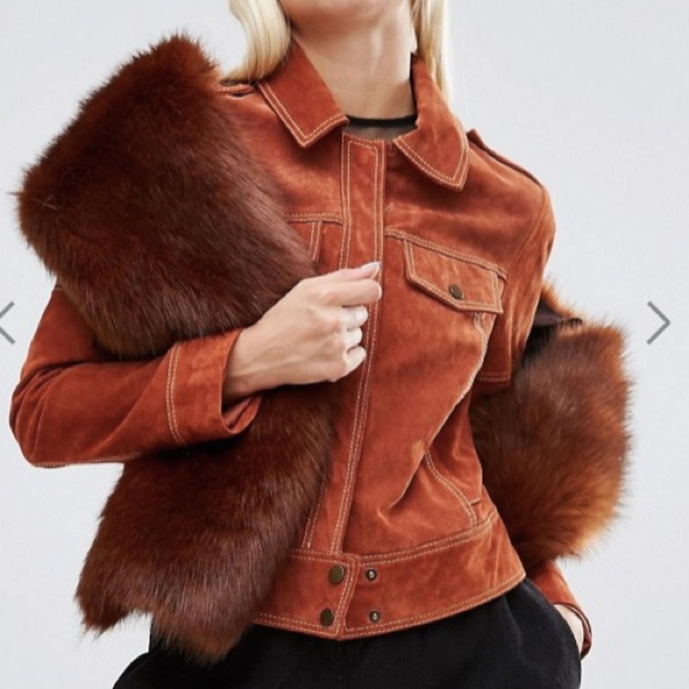 ✨Host pick ✨ ASOS Faux Fur Long Brown Scarf